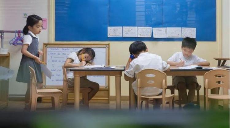 如何看待中国的高考「中国高考很严看完其他国家的高考考生庆幸幸亏出生在中国」