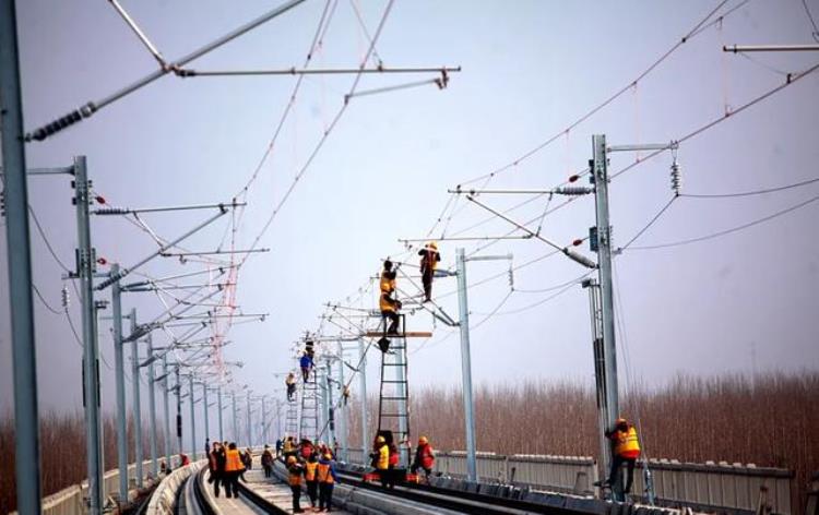时速350公里的高铁线路「时速350公里的高铁那如何给它供电不必担心中国自有妙招」