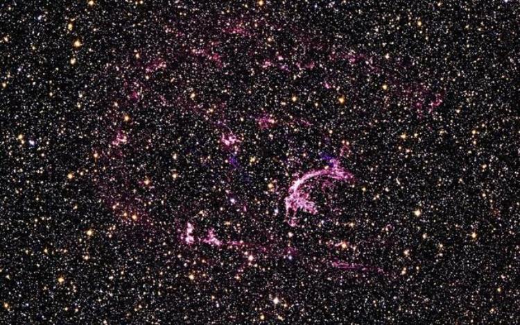 最遥远的星系离我们有多少光年,宇宙中最远的恒星