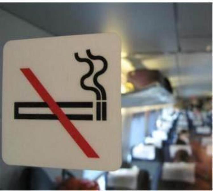 为什么日本高铁可以吸烟「为什么日本高铁能吸烟而在中国高铁吸烟后果这么严重」