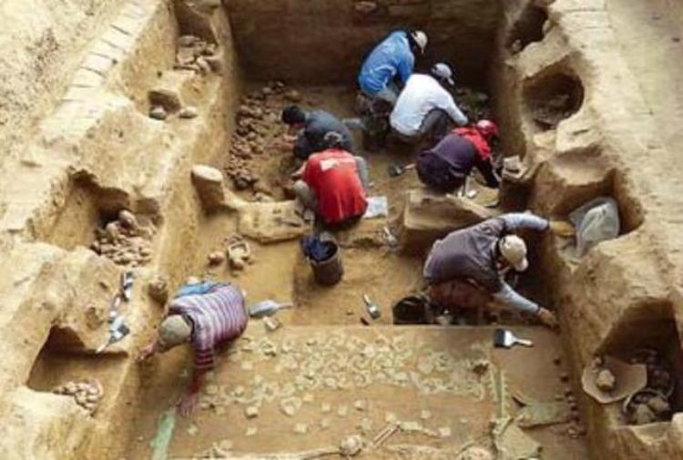 考古学家挖掘古墓有什么讲究,连云港挖到千年古墓