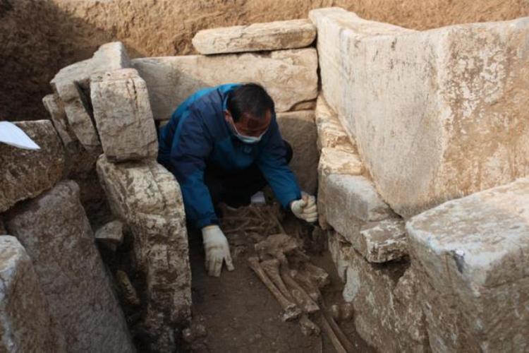 临沂发掘古墓32座出土文物65件,临沂出土文物有哪些