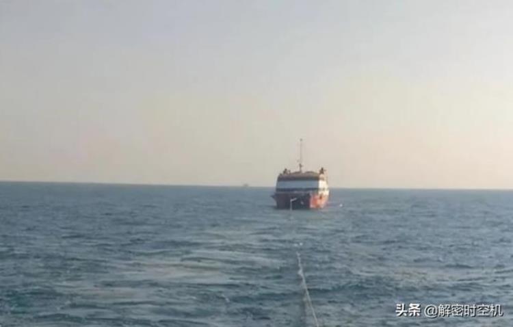 游艇八名游客,渔民在东海捡到一艘无人豪华游轮