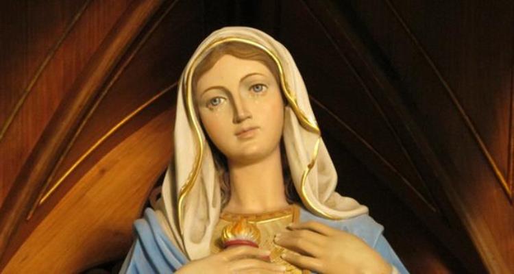 圣母雕像为什么流血泪,意大利老教堂雕像