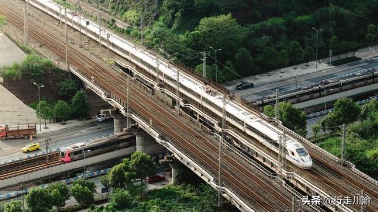 重庆这些年的铁路建设不如人意真的都是因为没有铁路局的原因吗