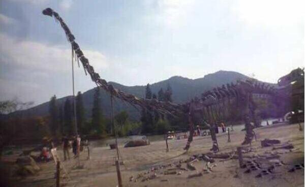 三巴龙：中国四川小型食草恐龙（距今1.5亿年前）
