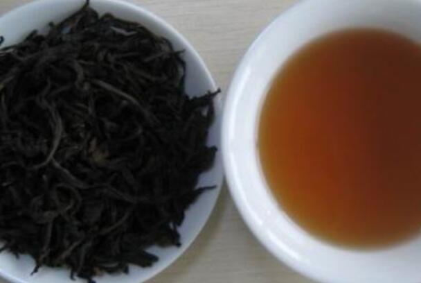 乌龙茶和青茶有什么区别 乌龙茶就是青茶是一种茶