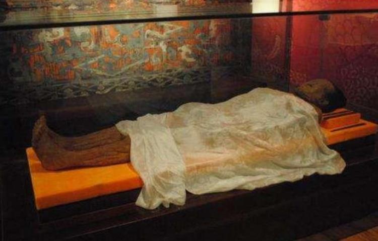 福建活人墓地,江西发现46名妙龄女子合葬墓
