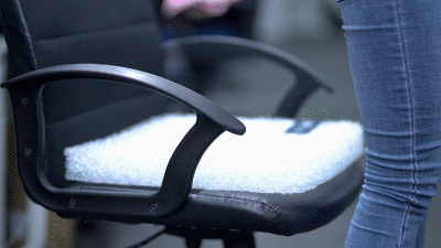 日本人重新设计“坐垫”？屁股坐在空气上，5公斤哑铃都能弹起来