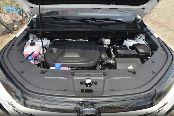 比长安CS75PLUS不只是省购置税；9.98万的插混SUV蓝电E5居然敢真的油电同价！